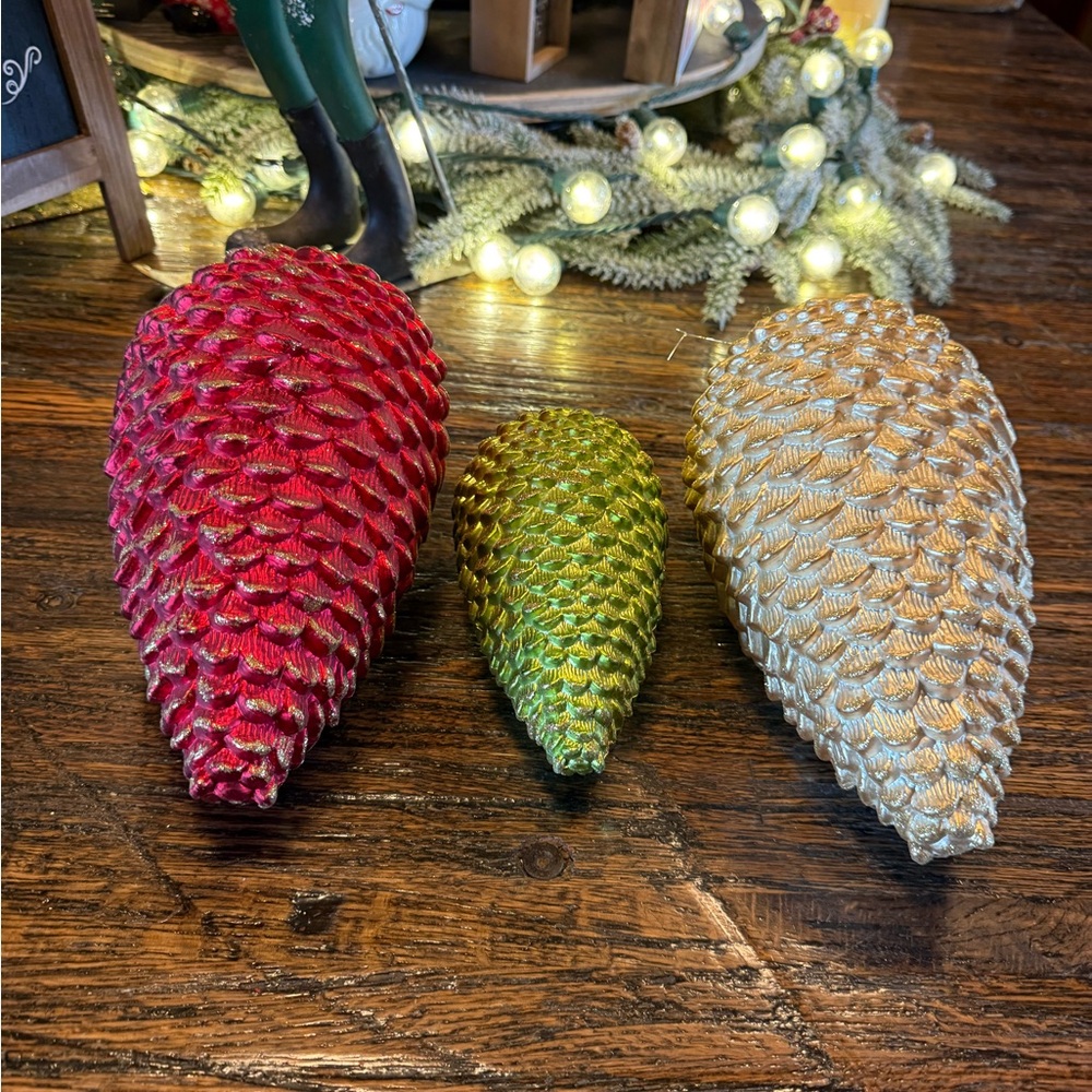 Vickerman Festive Pinecone Ornament Set Glitter Christmas